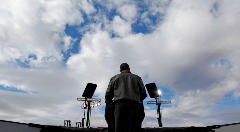 Obama revives his 2008 ‘change’ slogan in final campaign pitch