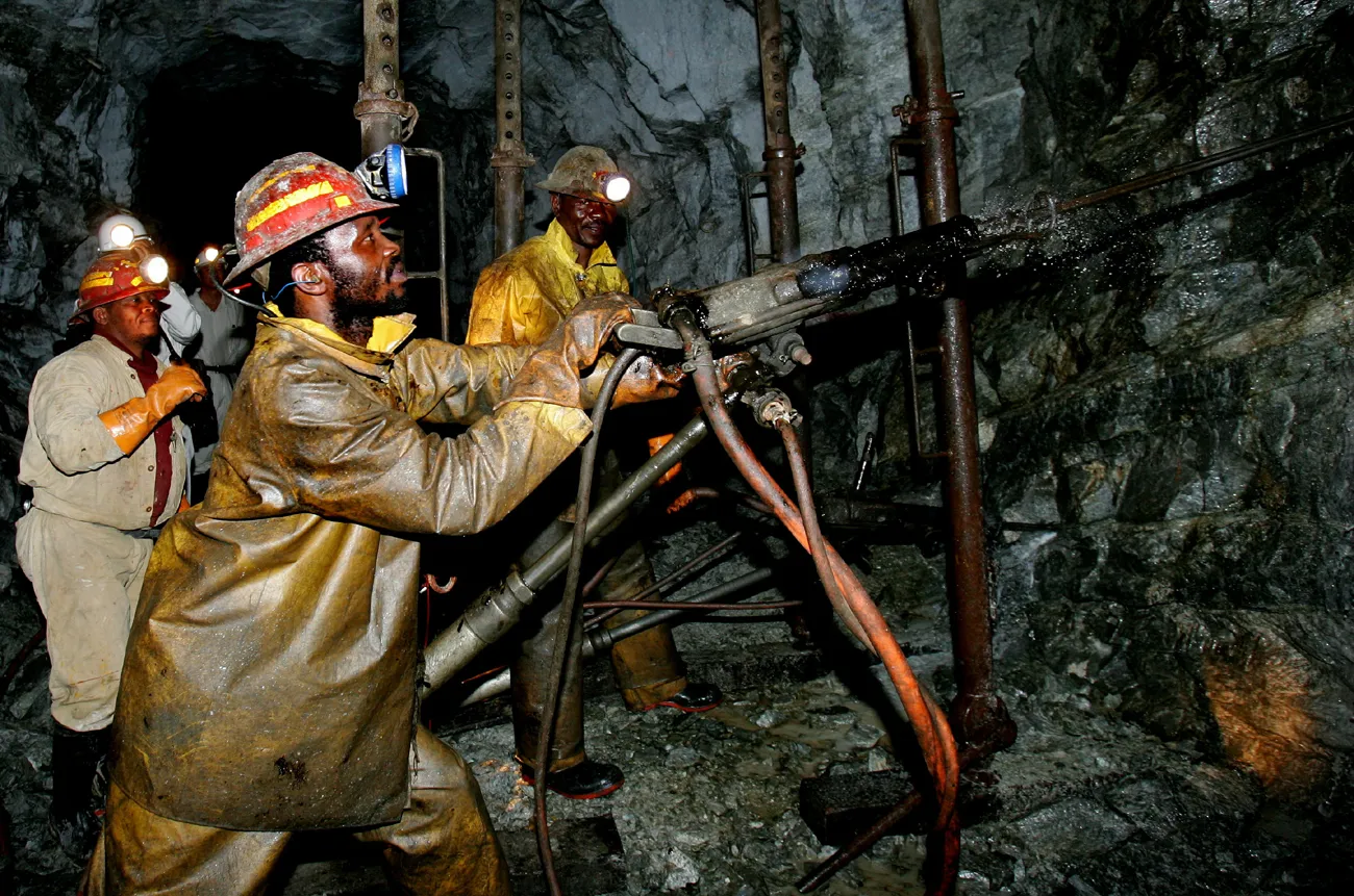 Is SA's gold mining industry turning into Zimbabwe-Lite...