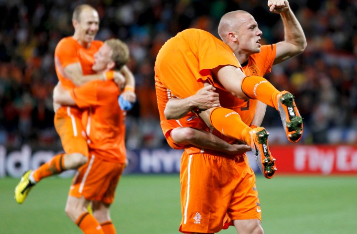 The Dutch crush Forlan and co, finally condemning them to history. Oh yes, they also qualify for the World Cup 2010 final