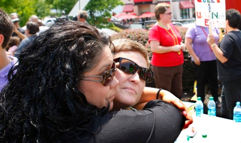 Maryland, Maine approve gay marriage, Washington poised to do so