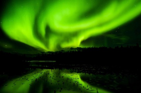 Making heaven in a lab: Scientists solve aurora mystery