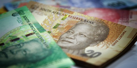 SA Reserve Bank puts public on red alert over banknotes stained with blue or green ink