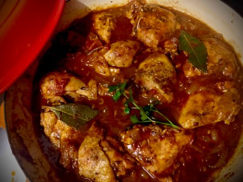 What’s cooking today: Chicken braised with cinnamon and tomato
