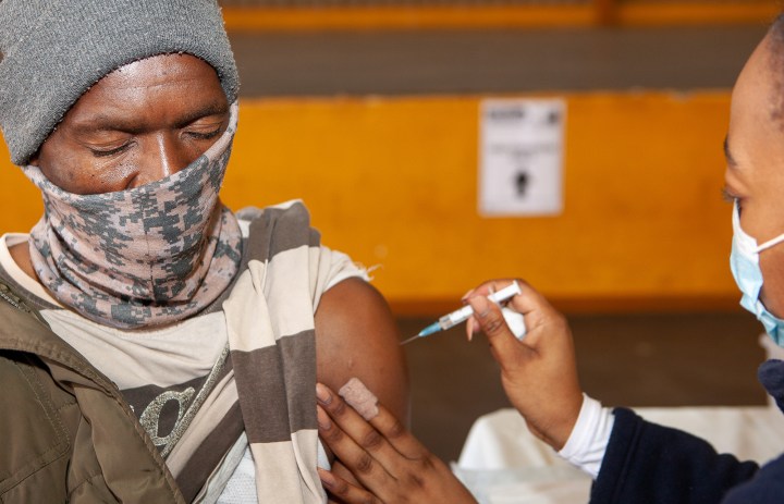 Centers for Disease Control limits boosters; South Africa registers 14,271 new cases