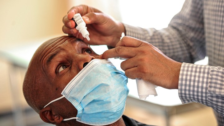 What is behind the massive cataract surgery backlogs in Gauteng?