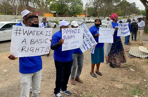 Eastern Cape: Thirsty for service delivery, pensioners turn to courts for much-needed water provision from government