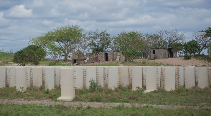 Cross-border crime – SIU probe into stalled R85.7-million Mozambique border wall nears completion
