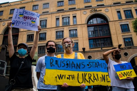 Russians and Ukrainians living in SA denounce Putin’s invasion of Ukraine during Joburg protest