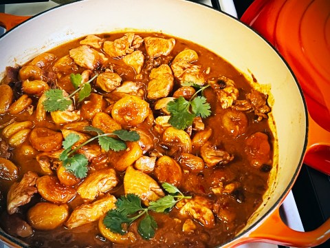 What’s cooking today: Easy chicken and apricot curry