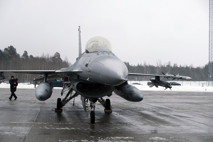 Spain will send four fighter jets and 130 troops to Bulgaria
