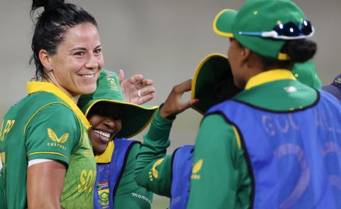 Five-star Kapp propels Proteas women to victory over world champions England