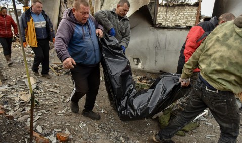 More than 10,000 have died in Mariupol, says mayor; Austrian chancellor visits Putin