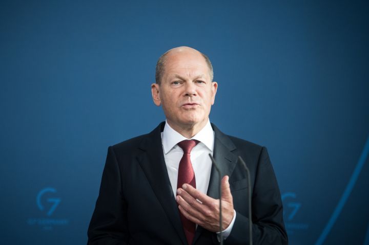Scholz’s push to make Germany a real military force hits trouble