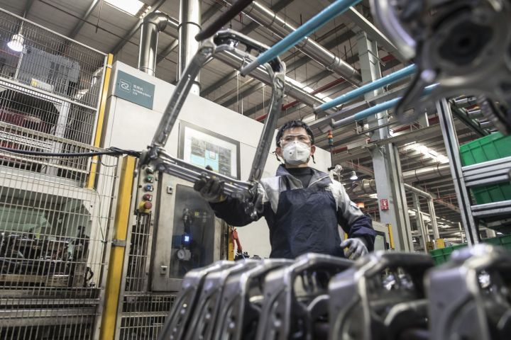 China factory activity gradually improves as lockdowns ease