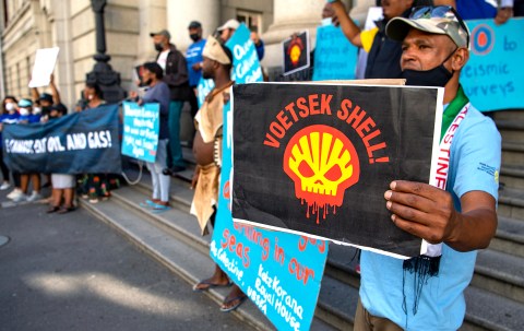 This week – Marching against Shell, tackling mine waste and kicking butts
