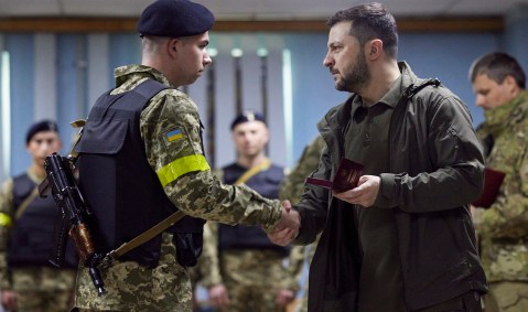 Zelensky leaves Kyiv to visit troops in Kharkiv; European stalemate on Russian oil embargo