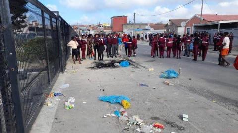 Learners hospitalised during Khayelitsha matrics’ protest against cancellation of extra classes