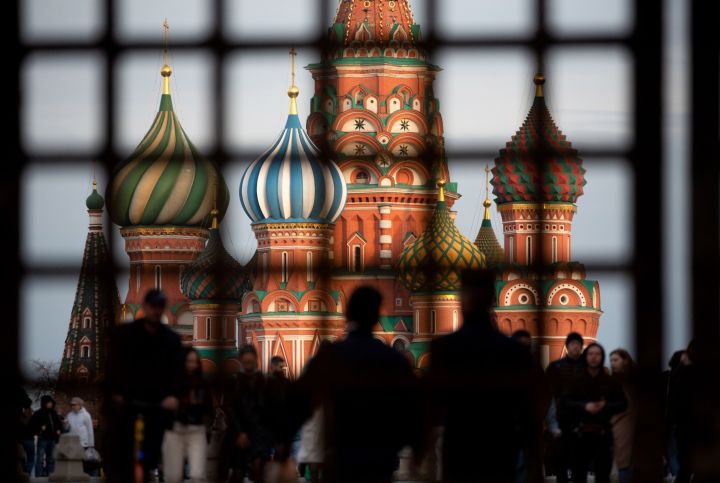 Russia unplugs foes, rewards friends in latest market reboot