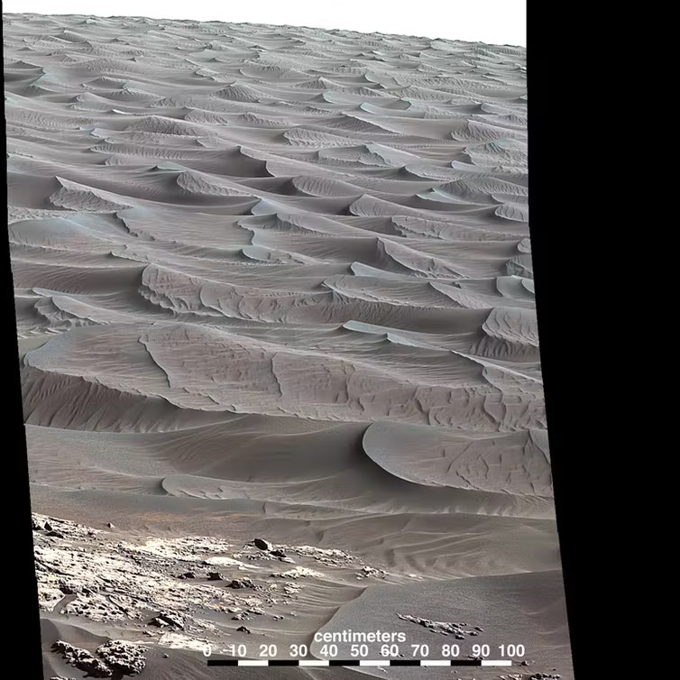 Windblown ripples on the Bagnold Dunes on Mars were photographed by the rover Curiosity. NASA/JPL-Caltech/MSSS
