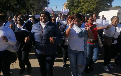 Over 500 Eastern Cape health workers picket demanding rural allowances