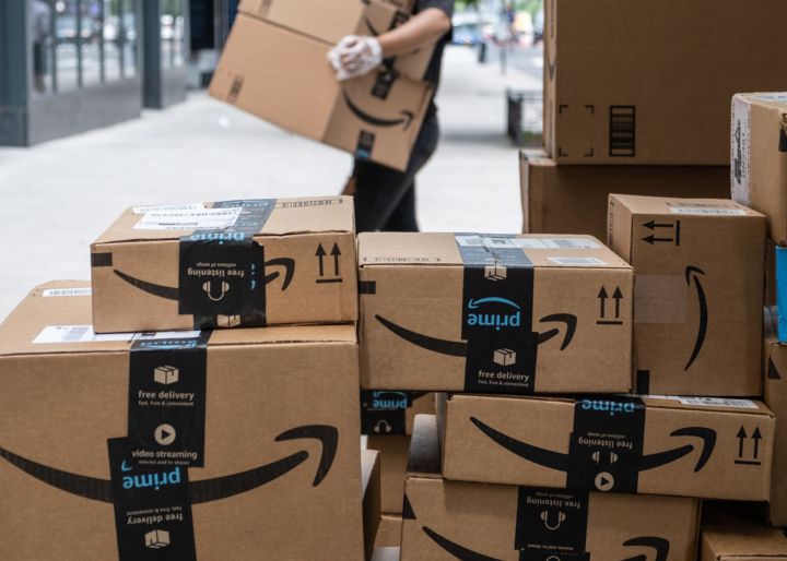 Amazon shows it can generate sales while slowing spending