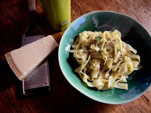 What’s cooking today: Tagliatelle aglio e olio e peperoncino