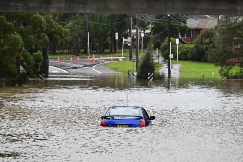 Thousands of Sydney residents ordered to evacuate after Australia floods intensify