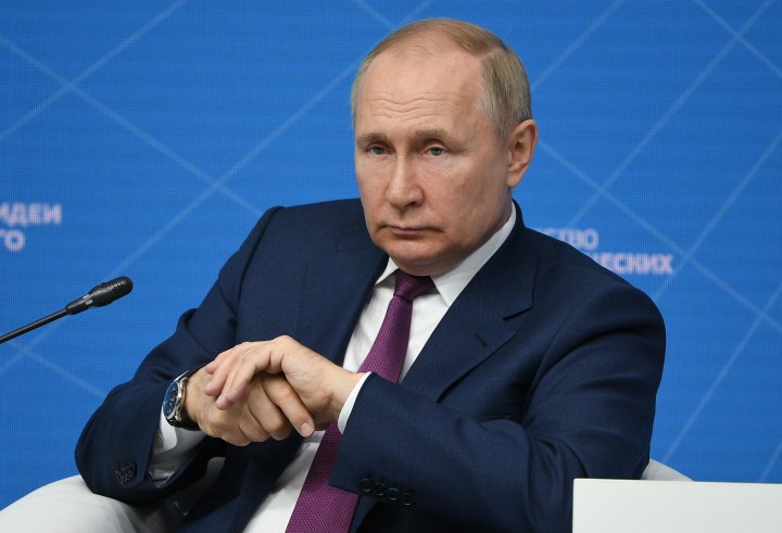 Kremlin says Putin is fine, denying health rumours