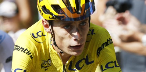 Awe-inspiring Vingegaard edges closer to Tour de France glory