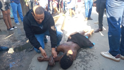 Police commissioner and MEC witness mob justice assault firsthand in Khayelitsha