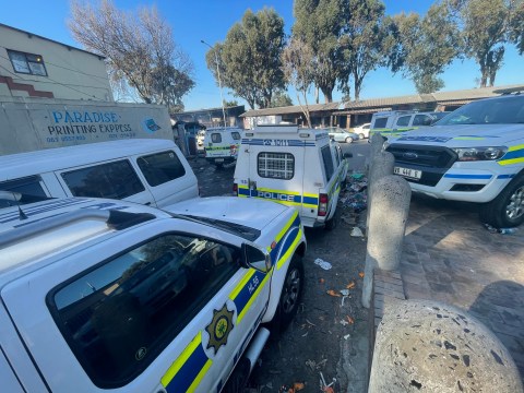 GroundUp reporters hijacked and robbed in Cape Town