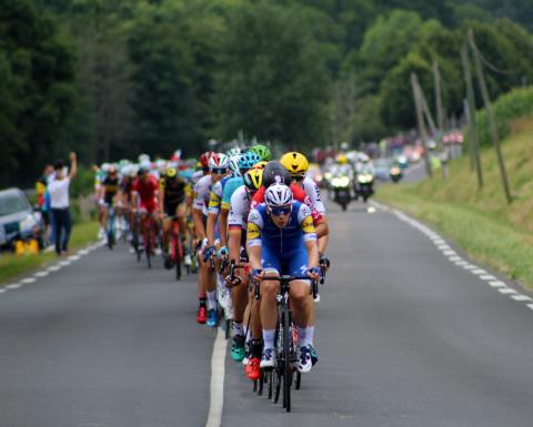 Tour de France: How many calories will the winner burn?