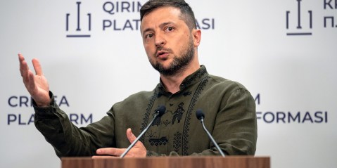 Zelensky vows to take back Crimea; US warns of intensified Russian attacks