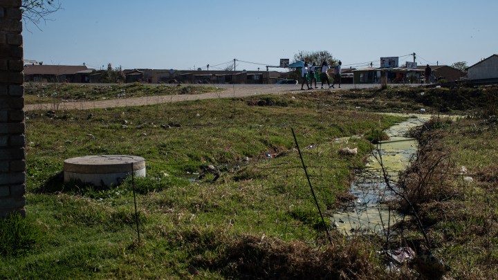 Twelve years on, Vaal Dam communities pooh-pooh municipal plan to fix sewage nightmare