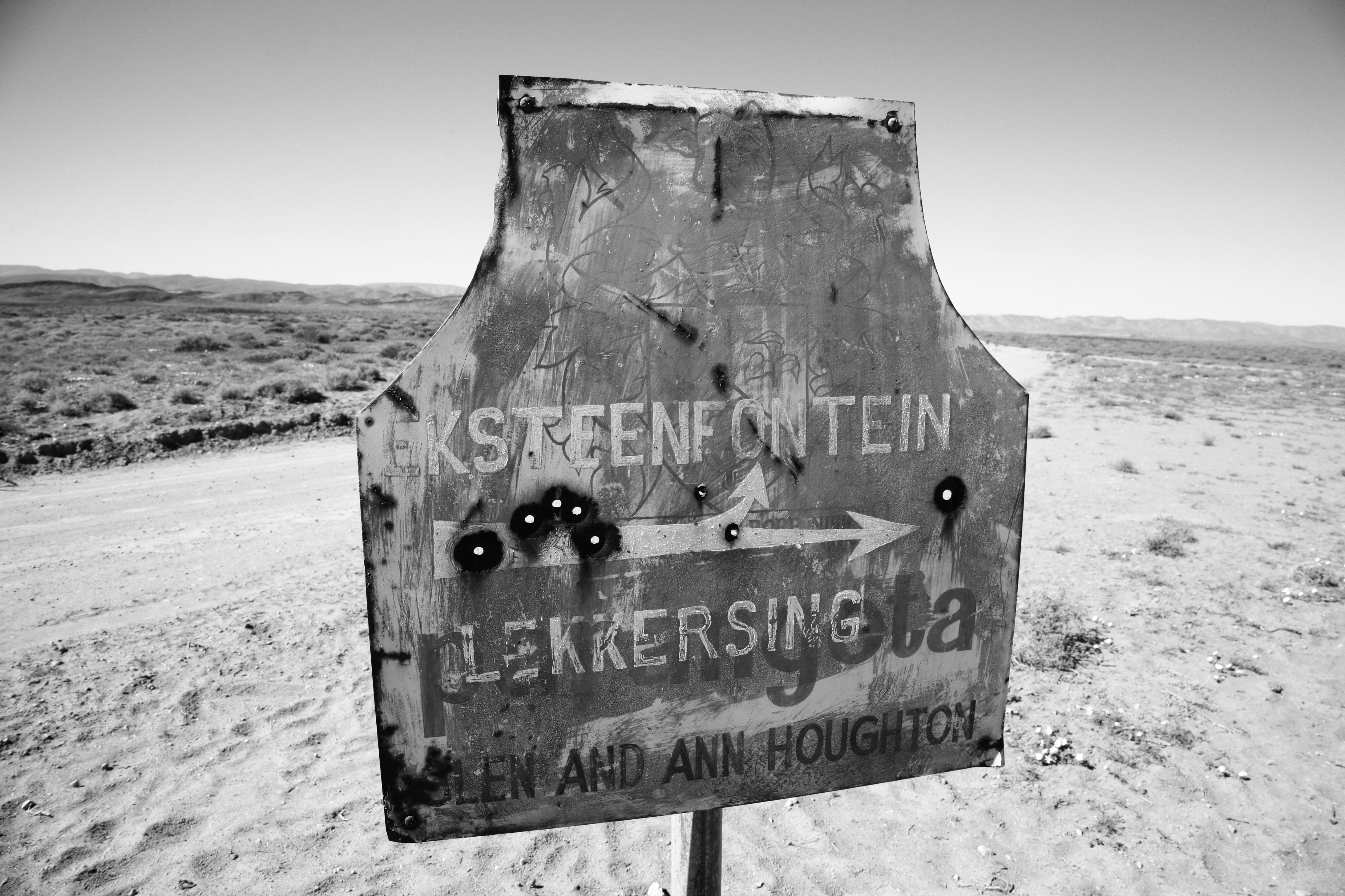 At the crossroads – Eksteenfontein or Lekkersing?
