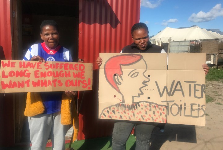 Ndabeni informal settlement protesters block Voortrekker Road over lack of service delivery