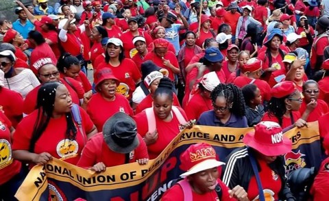 Hundreds of contract workers march in demand of permanent status from Gauteng Department of Health
