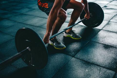 Lifting weights once a week linked to reduced risk of premature death – new study
