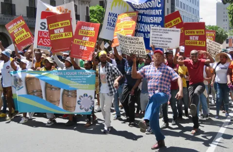 Western Cape liquor traders demand more licences and end to ‘harassment’ from police