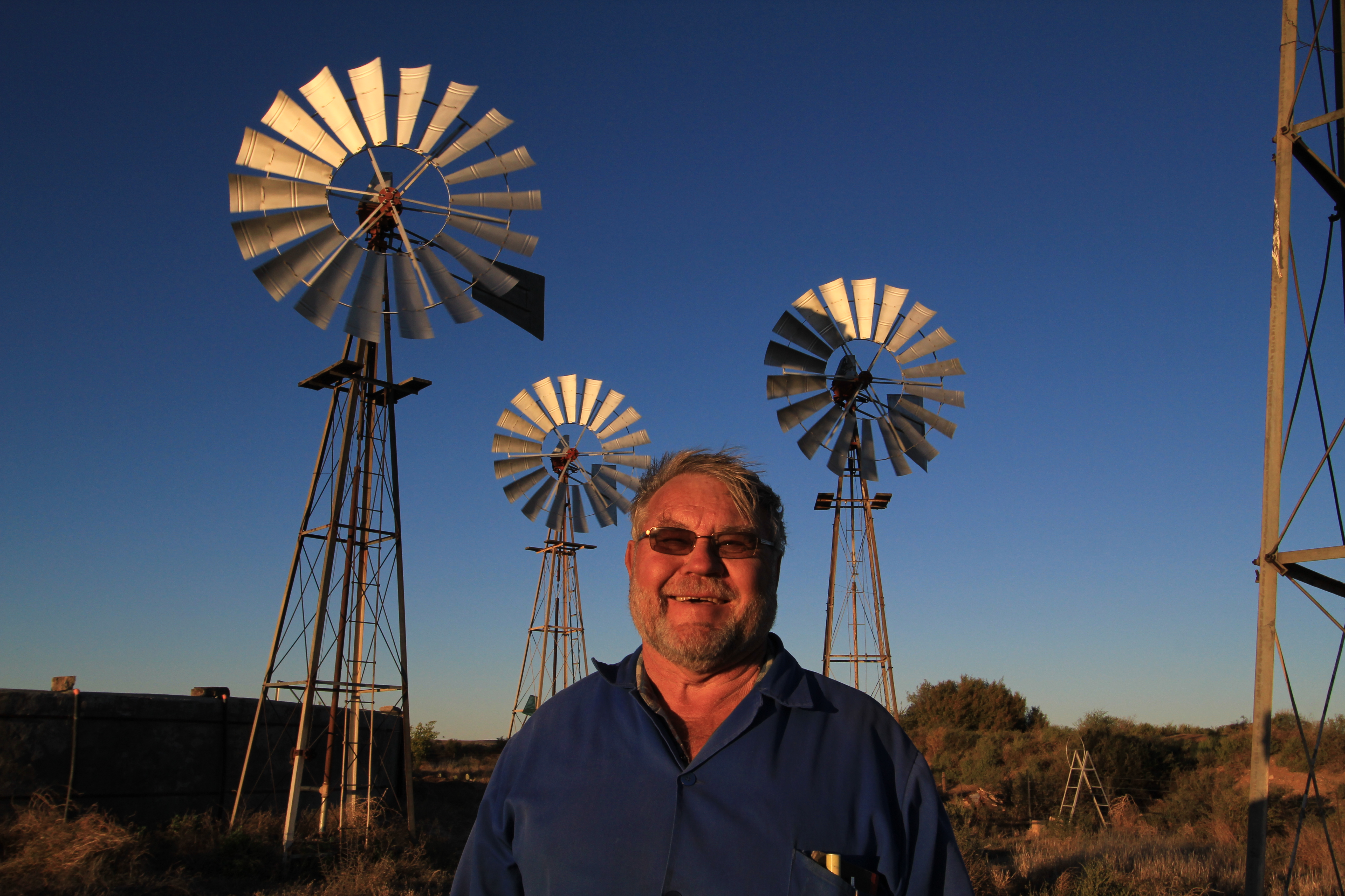 Leon Swanepoel, legendary Water Doctor of the Karoo. Image: Chris Marais