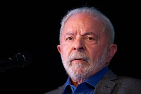 Lula questions advantages for Brazil of independent central bank