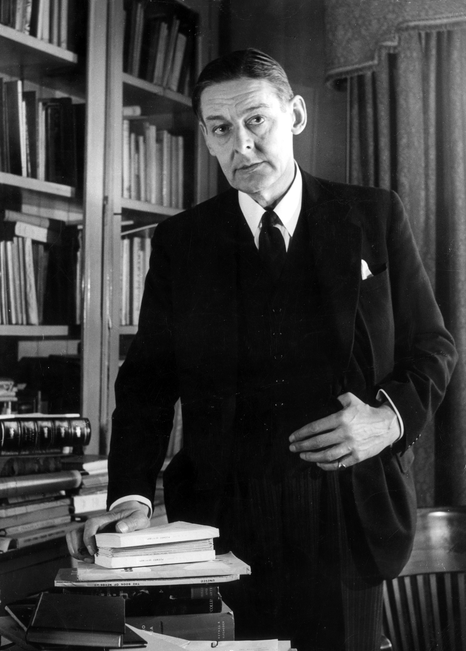 Anglo-American poet, critic and writer, TS Eliot (1888 - 1965), 1950. (Photo: John Gay / Hulton Archive / Getty Images)