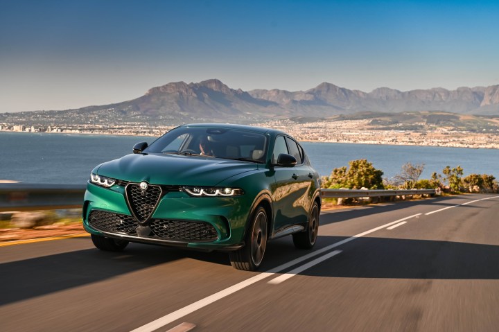 Bellissimo! — Alfa Romeo’s well-priced hybrid Tonale has landed
