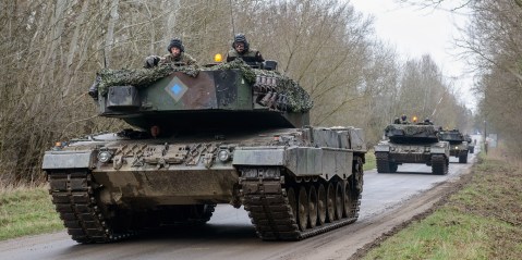 Russian-Baltics diplomatic ties hit new low; Poland pushes on sending tanks to Kyiv