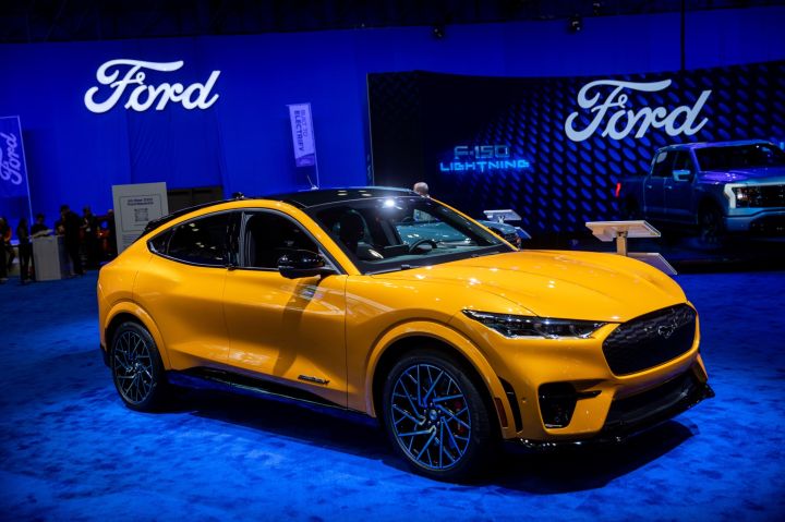 Ford Slashes Electric Mustang’s Price in Response to Tesla