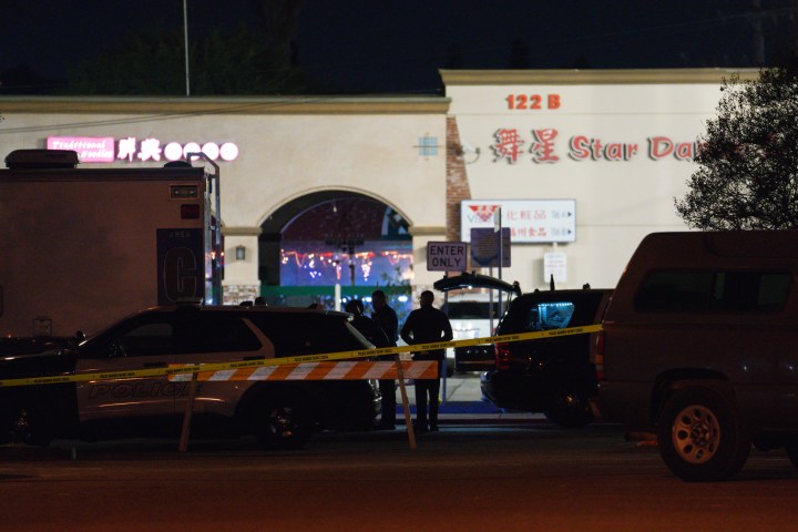 Ten people killed in mass shooting near Los Angeles