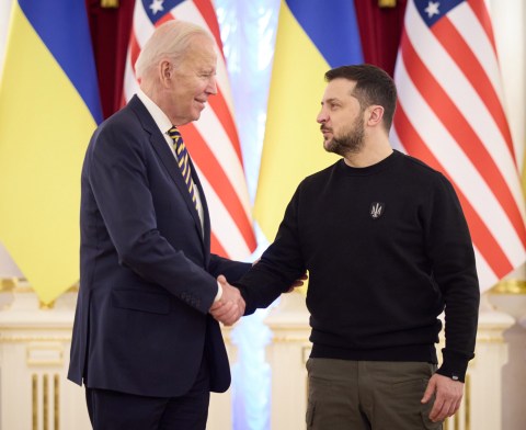 Biden pledges new military aid for Ukraine during Kyiv visit