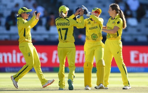 Clinical Australia sneak past resilient India to make World Cup final