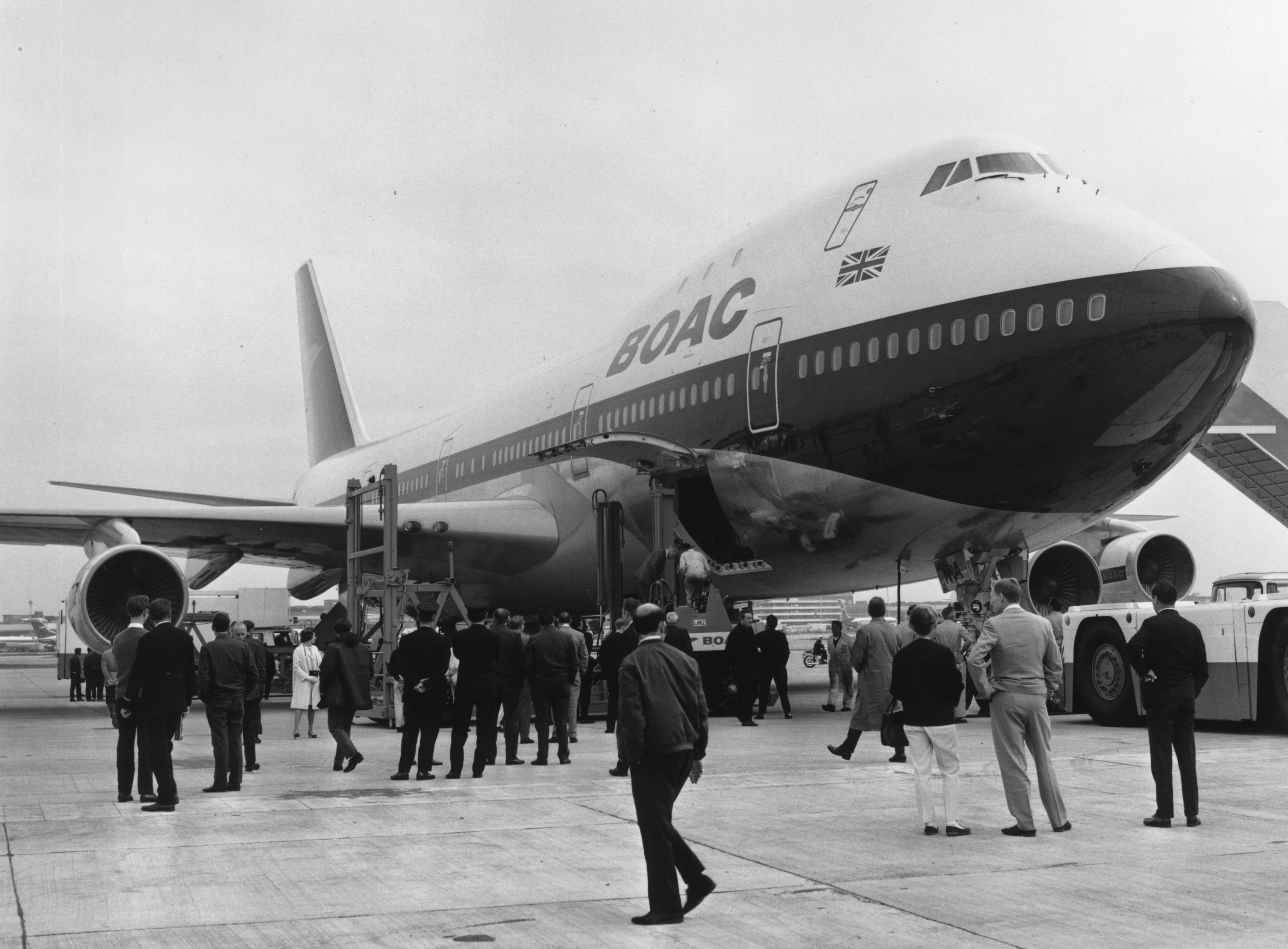 The first Boeing 747 to be operated by the British Overseas Airways Corporation (BOAC) arrives at London's Heathrow Airport, London, 23rd May 1970. Image: Jimmy Wilds / Keystone / Hulton Archive / Getty Images)