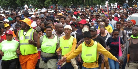 Komani shuts down as residents demand to be heard by Cogta minister Nkosazana Dlamini Zuma